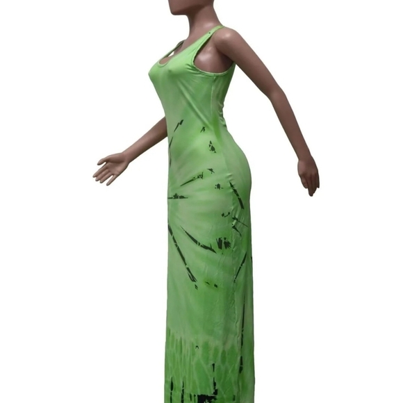 Vibrant Green Tie-Dye Maxi Dresses - Picture 3 of 6